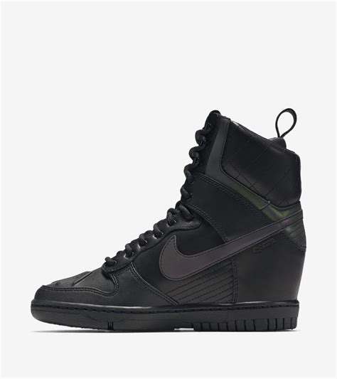 nike dunk sky high schwarz|Nike sky high dunk boots.